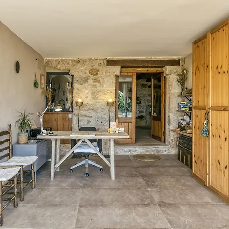 Mas Coquells Rural Country house